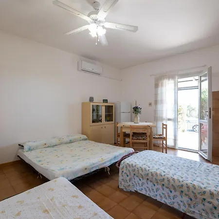 Monolocale Ingresso Indipendente Con Corte Esclusiva * Montemarciano