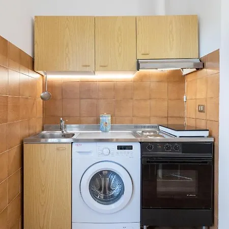 Monolocale Ingresso Indipendente Con Corte Esclusiva Apartment *
